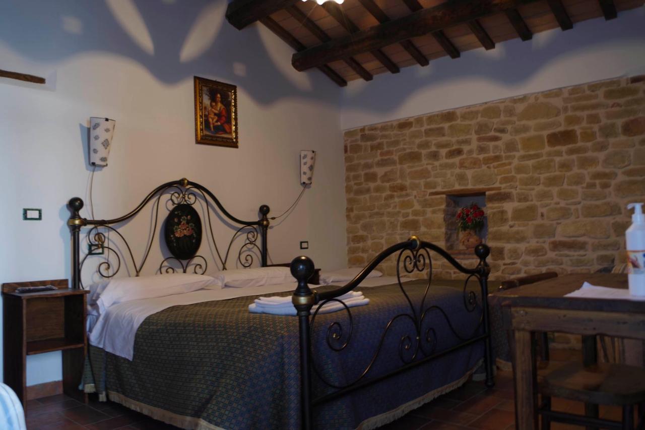 Azienda Agrituristica Colle San Giorgio Castiglione Messer Raimondo エクステリア 写真