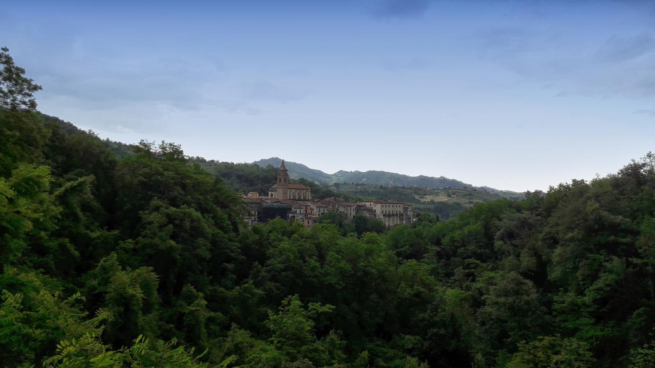 Azienda Agrituristica Colle San Giorgio Castiglione Messer Raimondo エクステリア 写真
