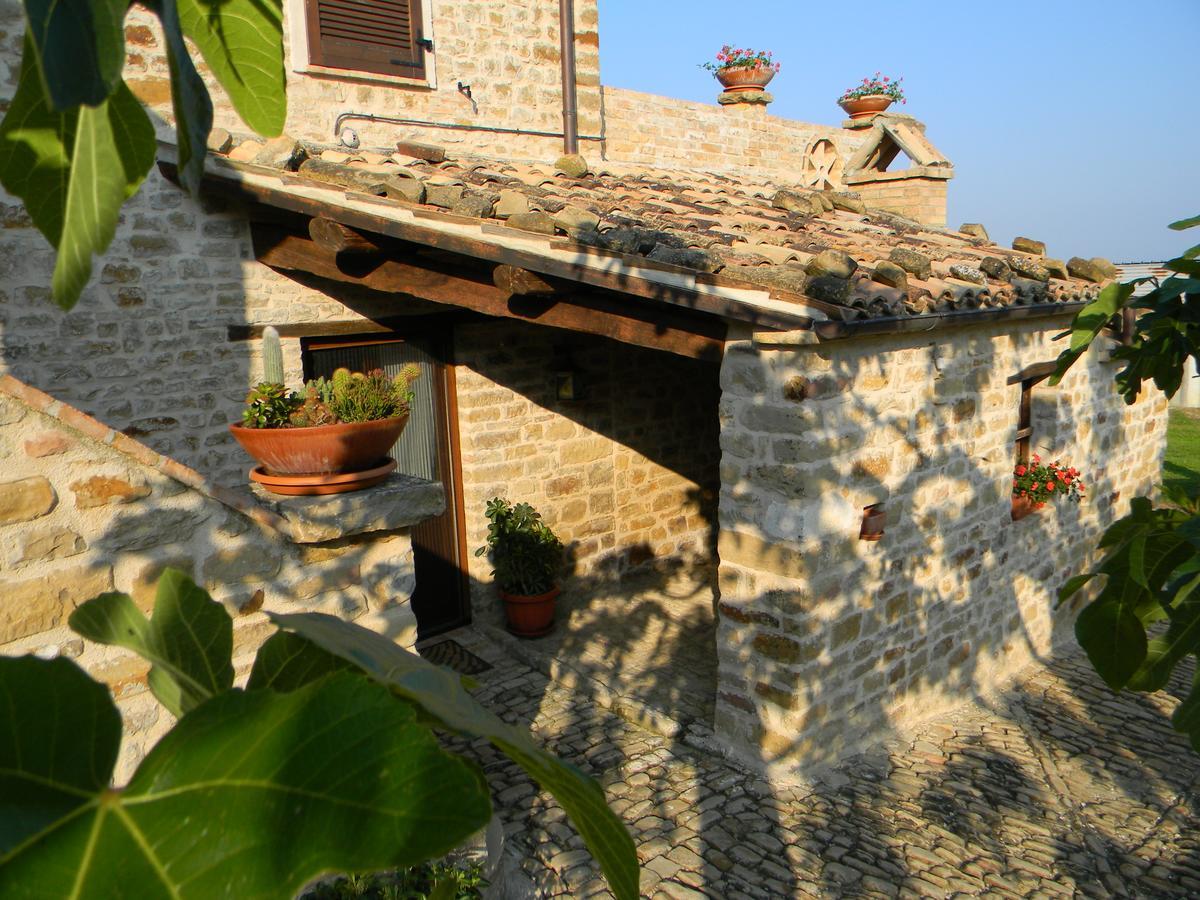Azienda Agrituristica Colle San Giorgio Castiglione Messer Raimondo エクステリア 写真